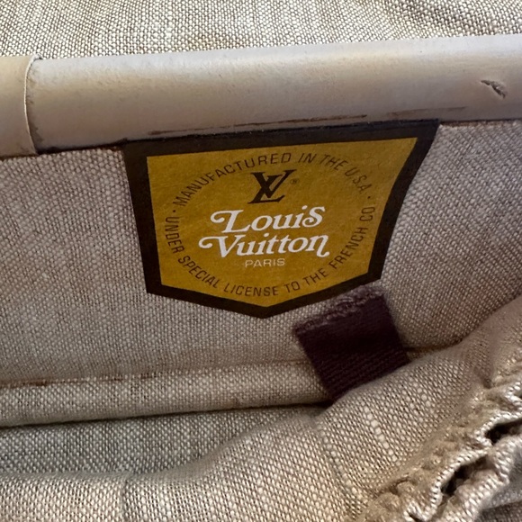 RARE VINTAGE Authentic Louis Vuitton Suitcase - Picture 5 of 9